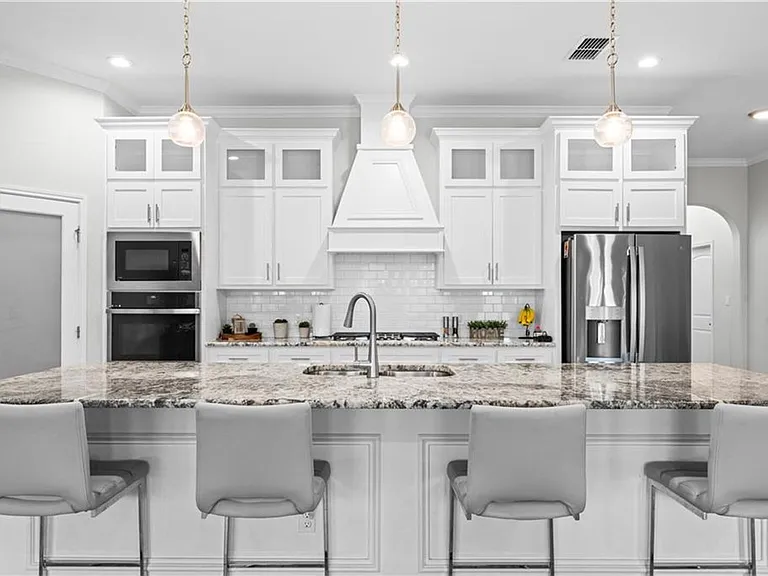 3302 Hadi Dr — Photo 4