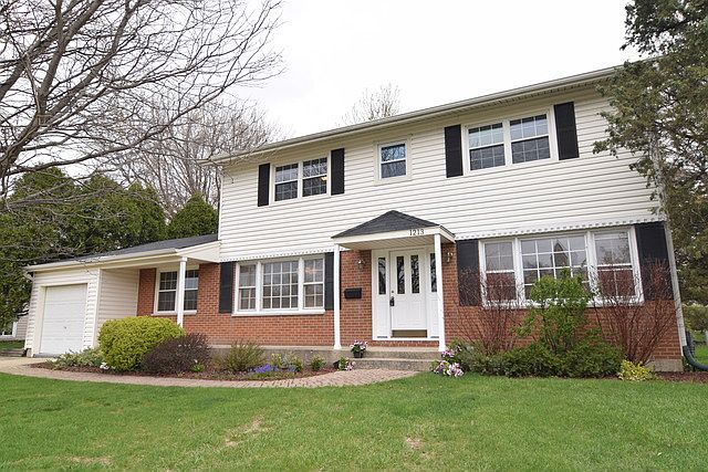 1st image of 1213 E Anderson Dr