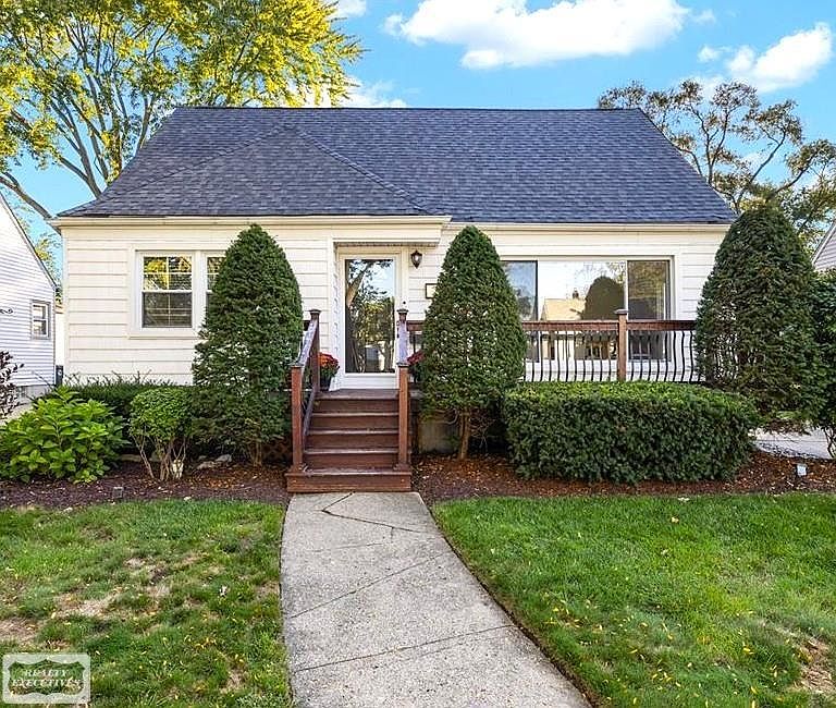 1st image of 2060 Thomas Ave