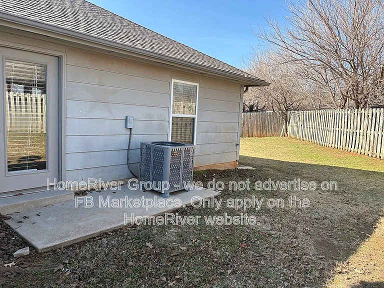600 Garrison Ln — Photo 10