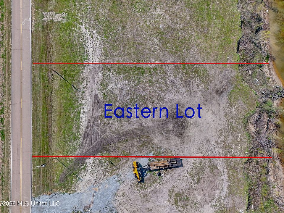 2nd image of 2414 Eagle Lake Shore Rd