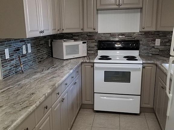 3rd image of 4515 Marine Pkwy Unit 102