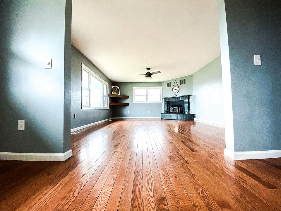 Living Room with Fireplace