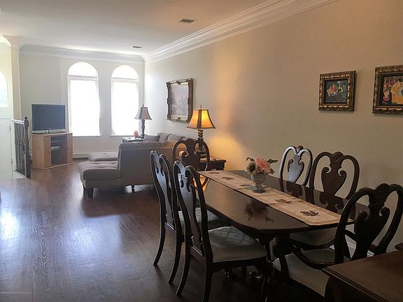 5th image of 59 Monarch Ct