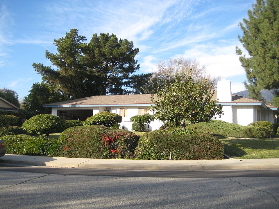 1st image of 647 Fairmont Dr