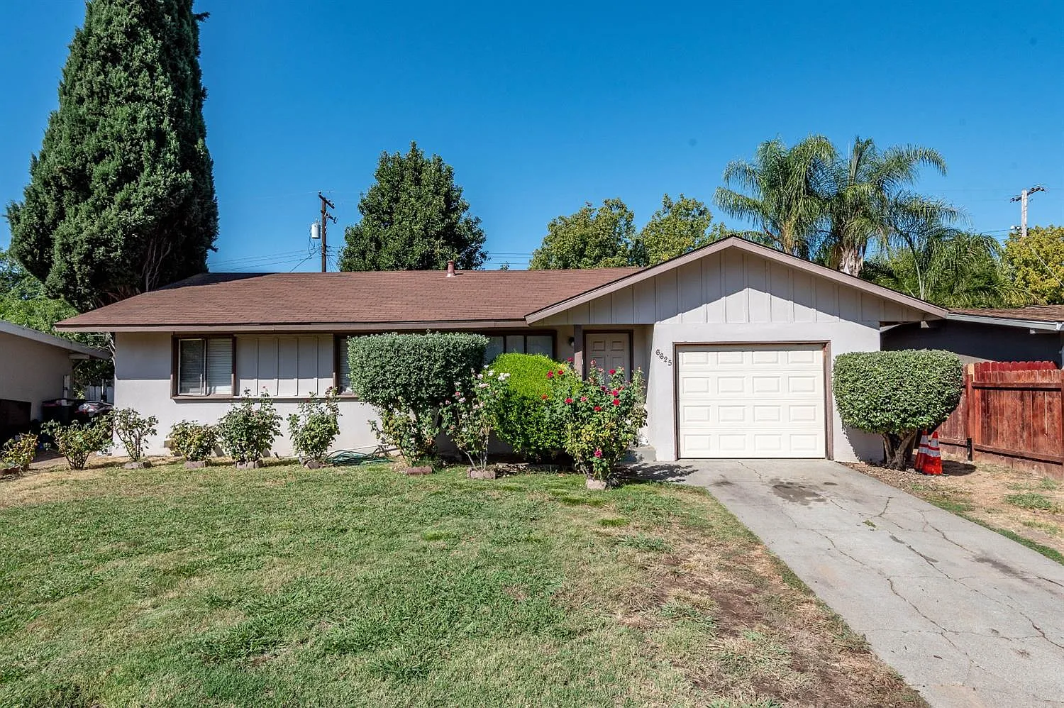 6625 Larchmont Dr photo 1