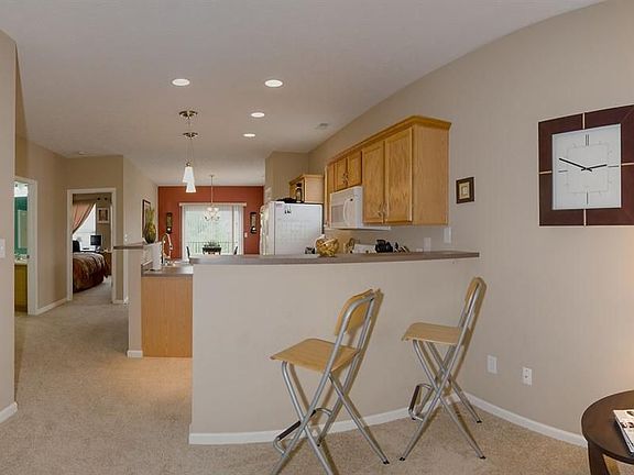 4th image of 6597 Reserve Dr