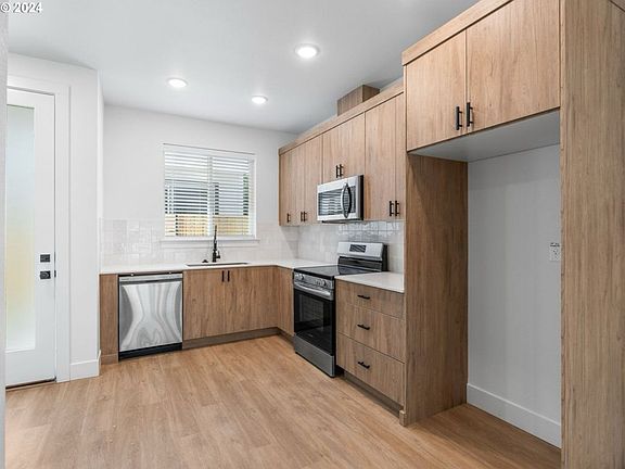 2nd image of 2373 SE 135th Ave #2