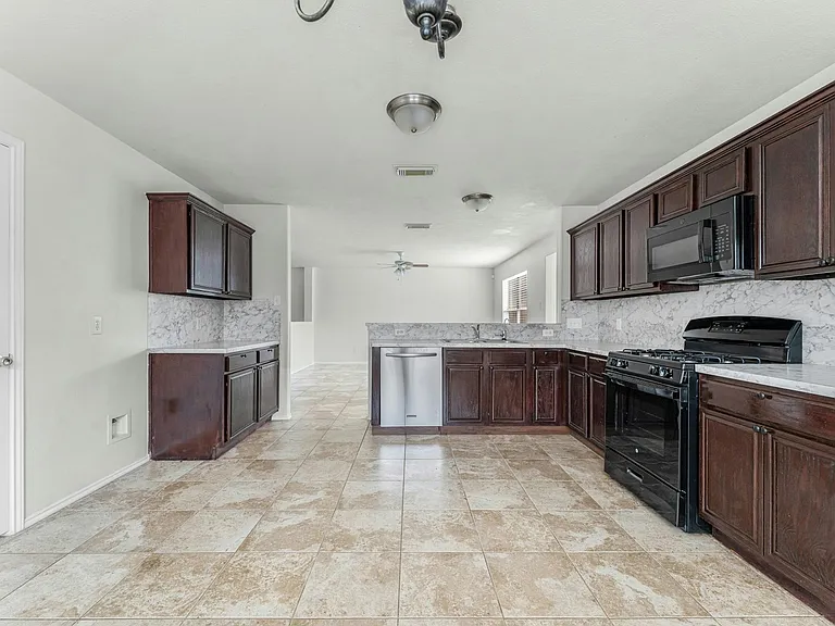 12251 Noco Dr #1 — Photo 11