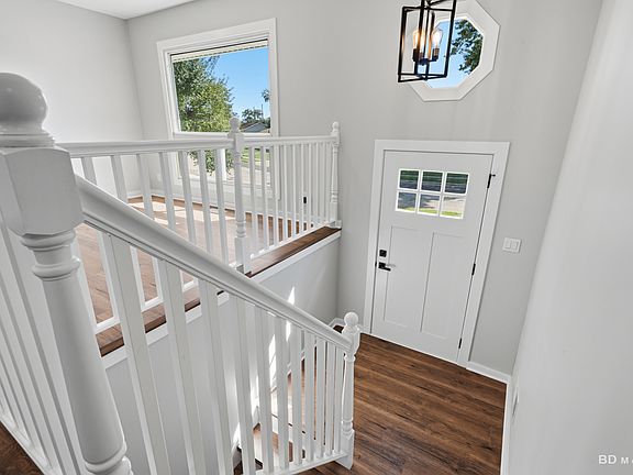5th image of 234 Gordon Ave