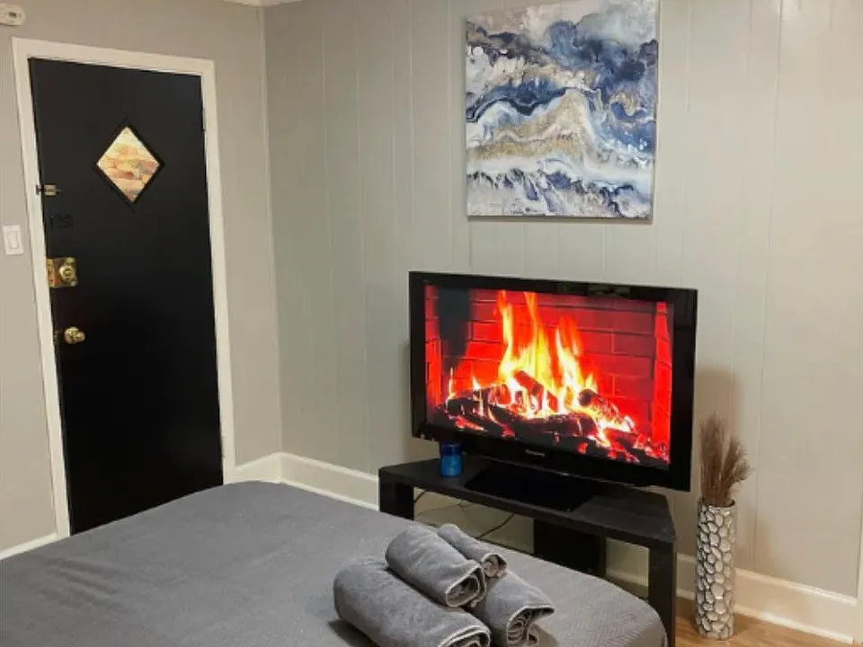 44 S Morton Ave #2