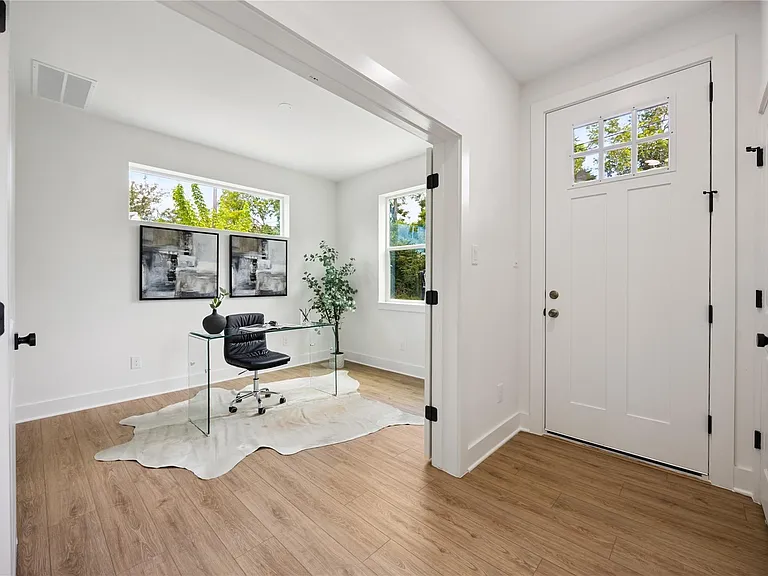 835 Rachel St #B — Photo 19