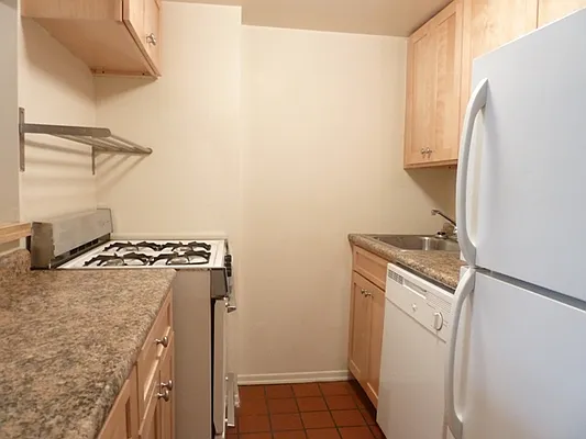 Rented by City Connections Realty | media 17