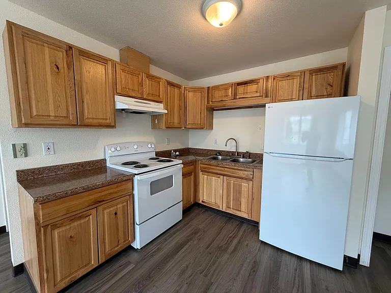 138 N Klevin St — Photo 1