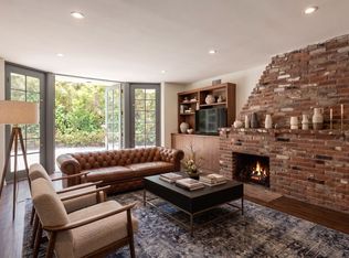1041 Chantilly Rd, Los Angeles, CA 90077