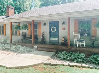 906 Hickory Nut Ct, Pleasant Garden, NC 27313