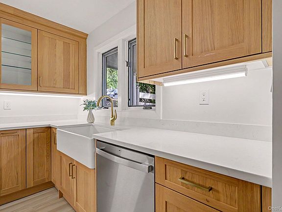 4th image of 188 Boulder Ridge Road