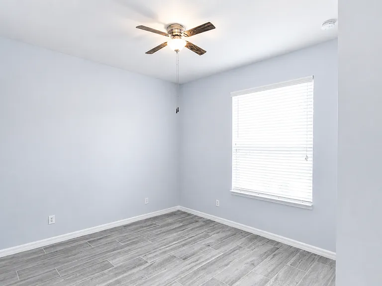 4440 67th St E — Photo 17