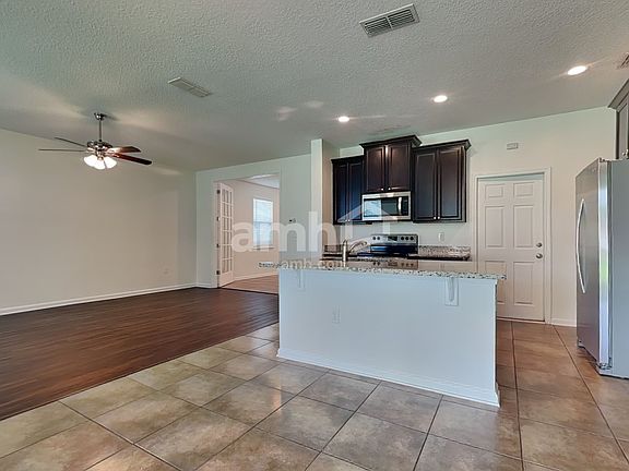 4th image of 2433 Adams Lake Blvd