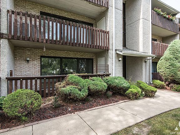 2nd image of 5033 Briartree Ln APT 207