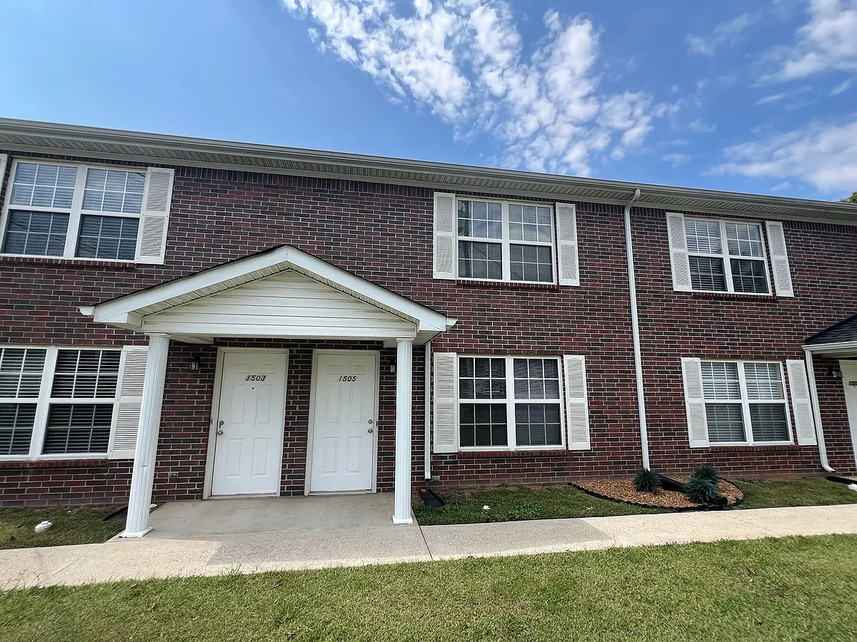 Building Photo - 1505 Center Pointe Dr