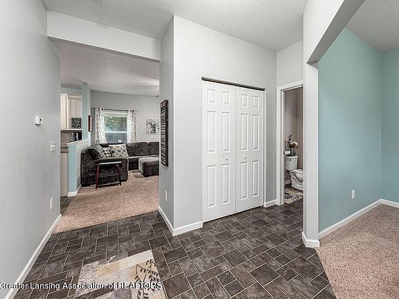 3rd image of 1799 Nightingale Dr