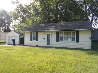 313 W Washington St, Pana, IL 62557