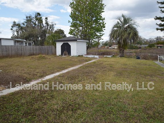 3rd image of 3134 Skyview Dr