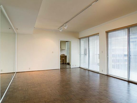 5th image of 3831 Turtle Creek Blvd APT 19D