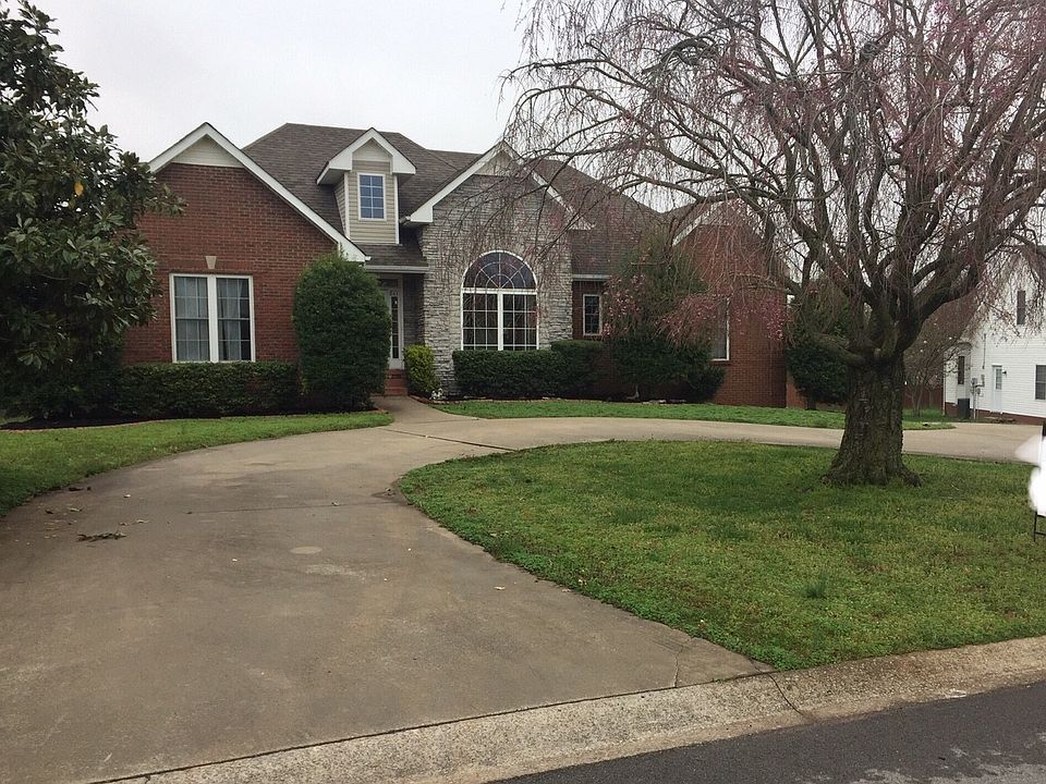 1st image of 811 McClain Dr