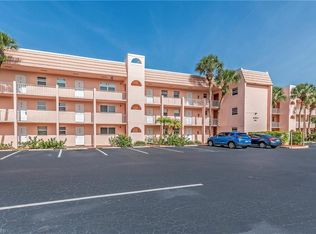 160 Turtle Lake Ct APT 305, Naples, FL 34105