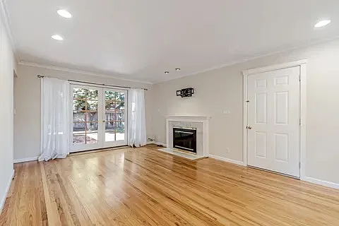 4 bed, 1374 sqft, $1,650 — Photo 2