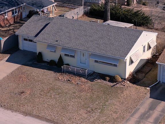 2nd image of 836 Santa Maria Dr