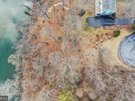 2nd image of 11 Manor Dr