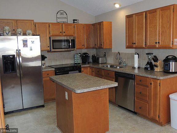 4th image of 13500 Parkwood Dr
