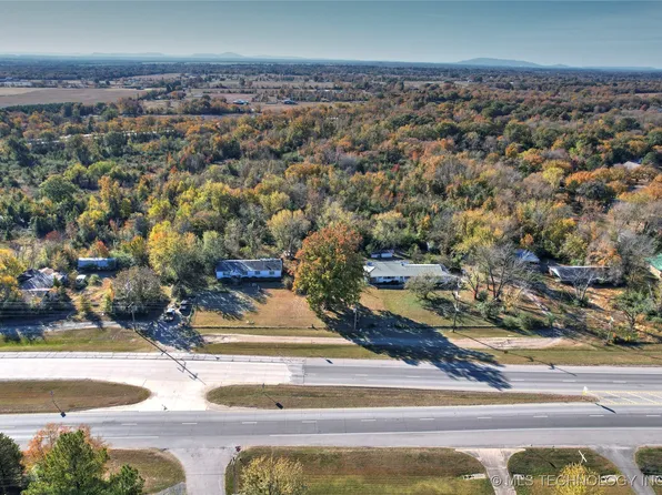 400 W Ray Fine Blvd, Roland, OK 74954