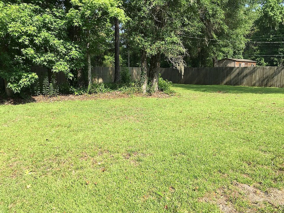 2nd image of 14 Coral Way