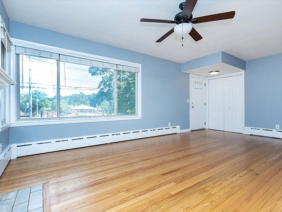 5th image of 98 Pleasant View St