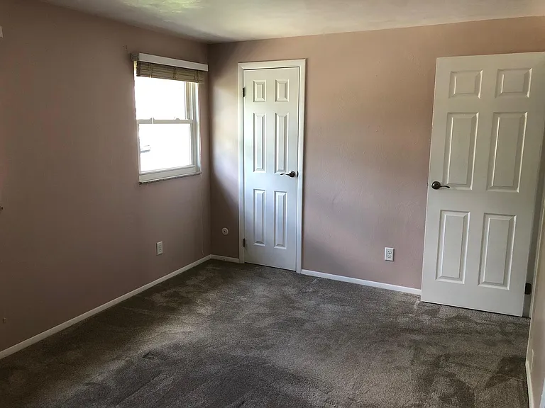 197 E White Oak Dr #A — Photo 5
