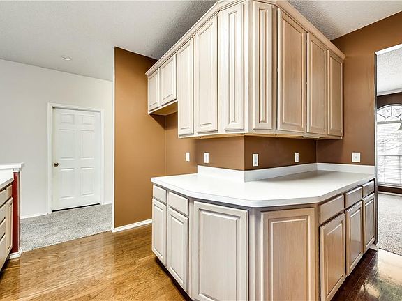 5th image of 10300 Stone Falls Ln