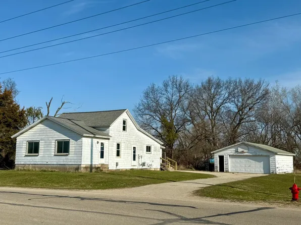 910 Townline Rd, Tomah, WI 54660