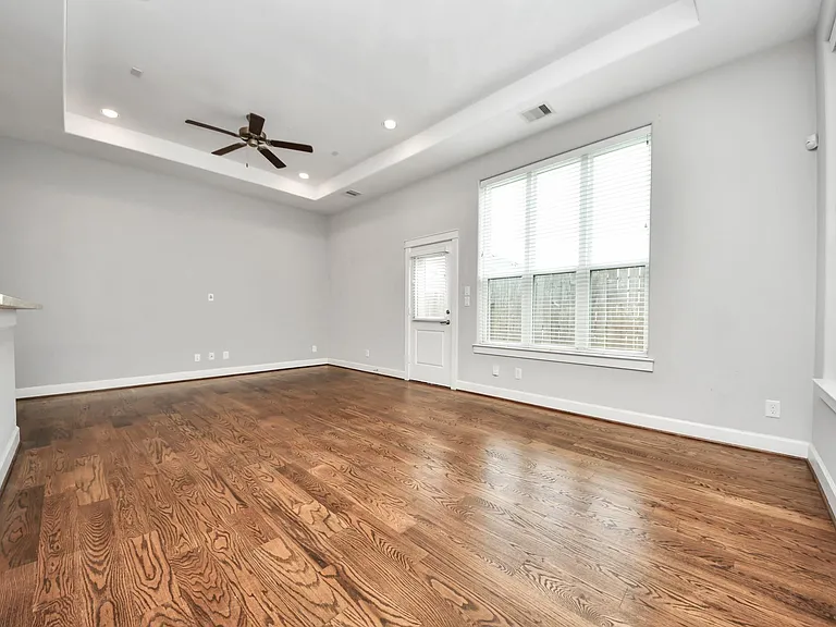 1805 Napa Creek Ln — Photo 11