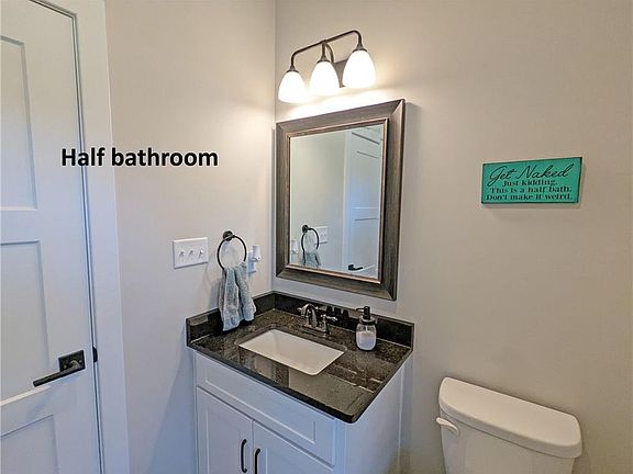 3rd image of 15916 E Cogan Ln