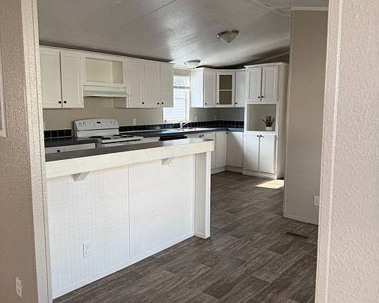 4th image of 2014 Colonial Dr #2014