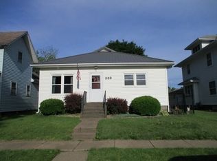332 Main St, Bennett, IA 52721