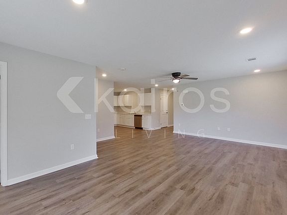 3rd image of 122 Cottage Grove Rd