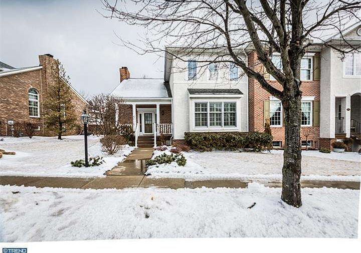 1st image of 586 Gramercy Ln