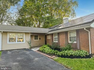 24 Pilgrim Ln, Willingboro, NJ 08046