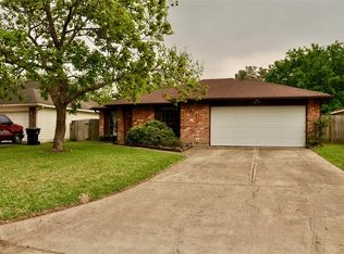 7911 Battlecreek Dr, Houston, TX 77040