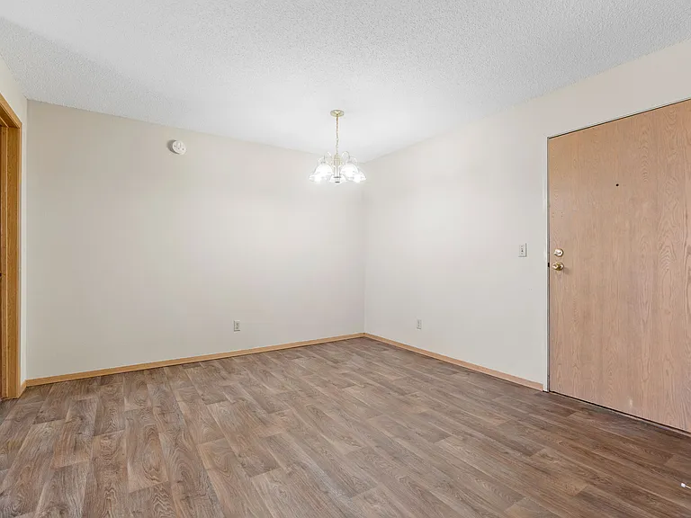 Wyndemere Apartments — Photo 55